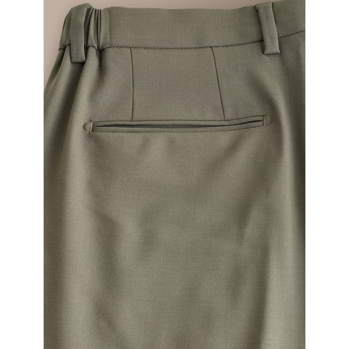 Pantalon de costume près du corps en laine signature vert sauge, NEXT