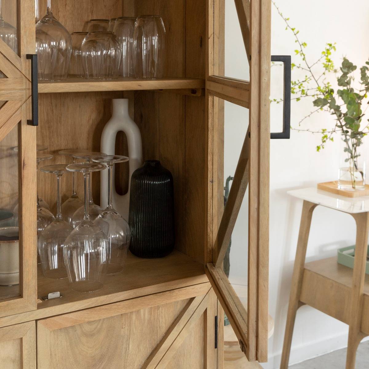 Vitrine en bois de manguier  THALIA bois clair, MADE IN MEUBLES 