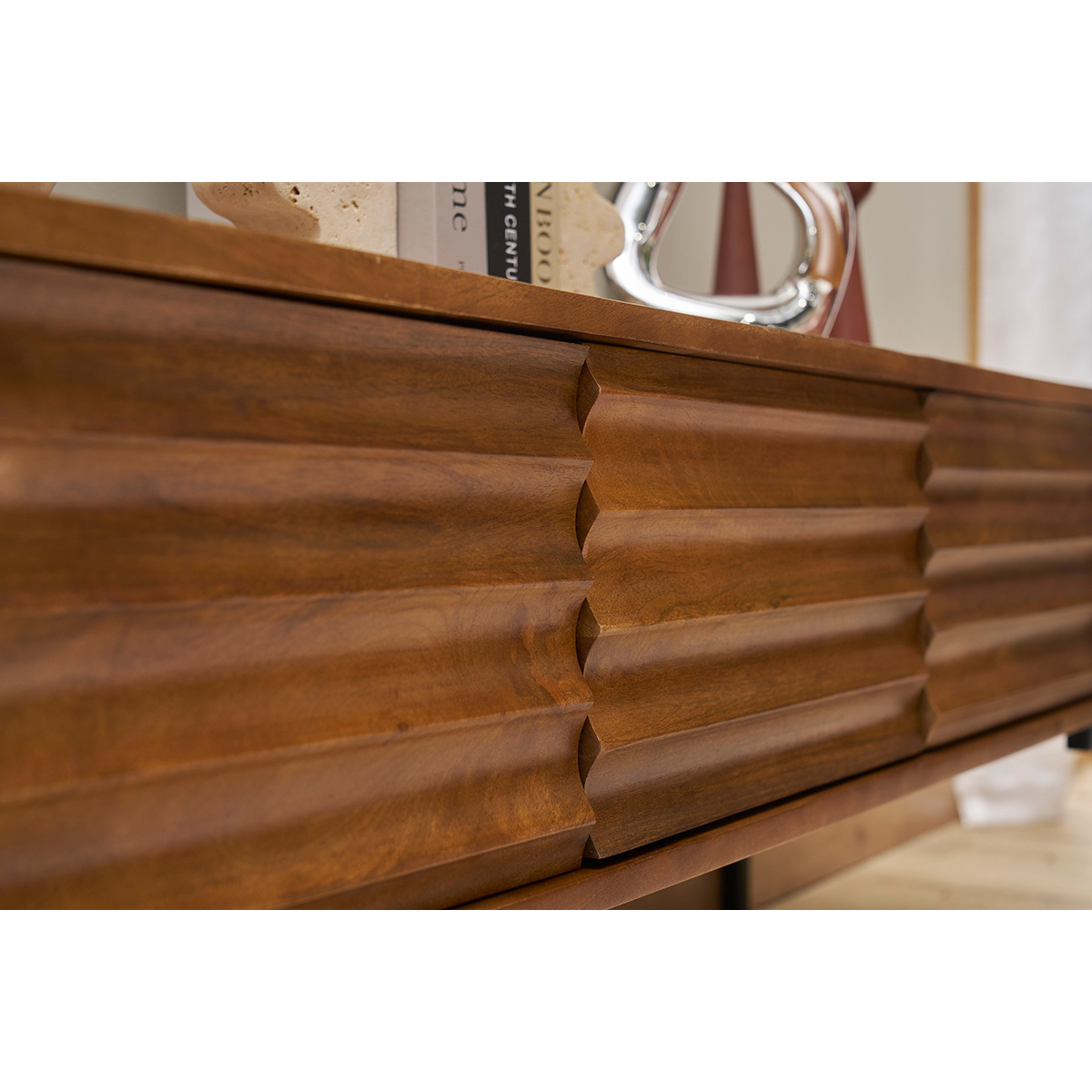 Meuble TV en bois foncé manguier massif et métal noir 3 portes L120 cm ONDA noyer, MILIBOO