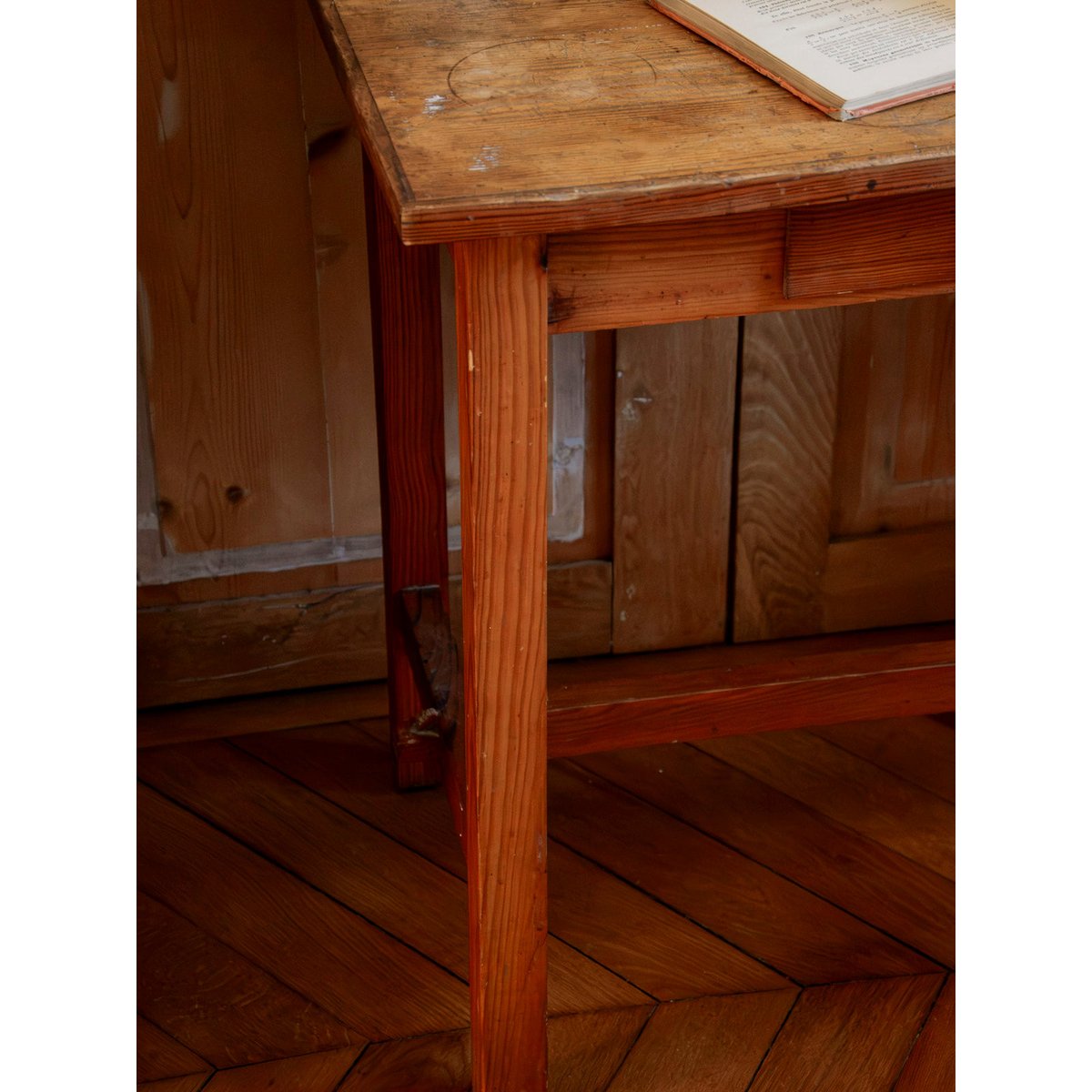 Joli bureau en bois brut Edouard N°1114 - Bon état bois clair, DEBONGOUT