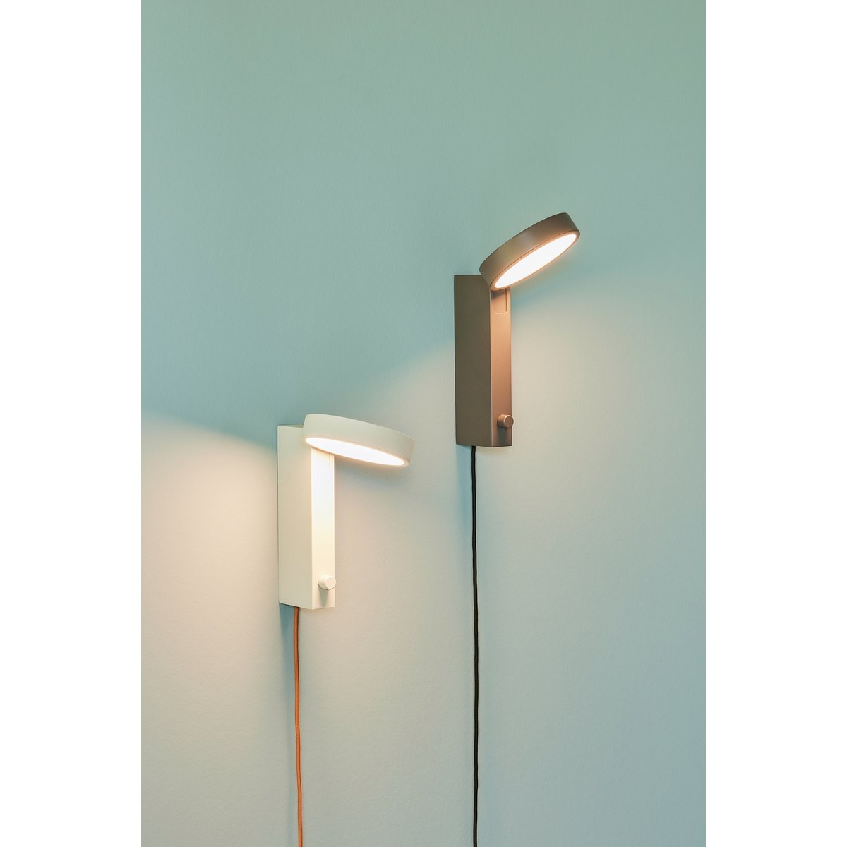 Applique murale en fer et polycarbonate CREA marron, HUBSCH