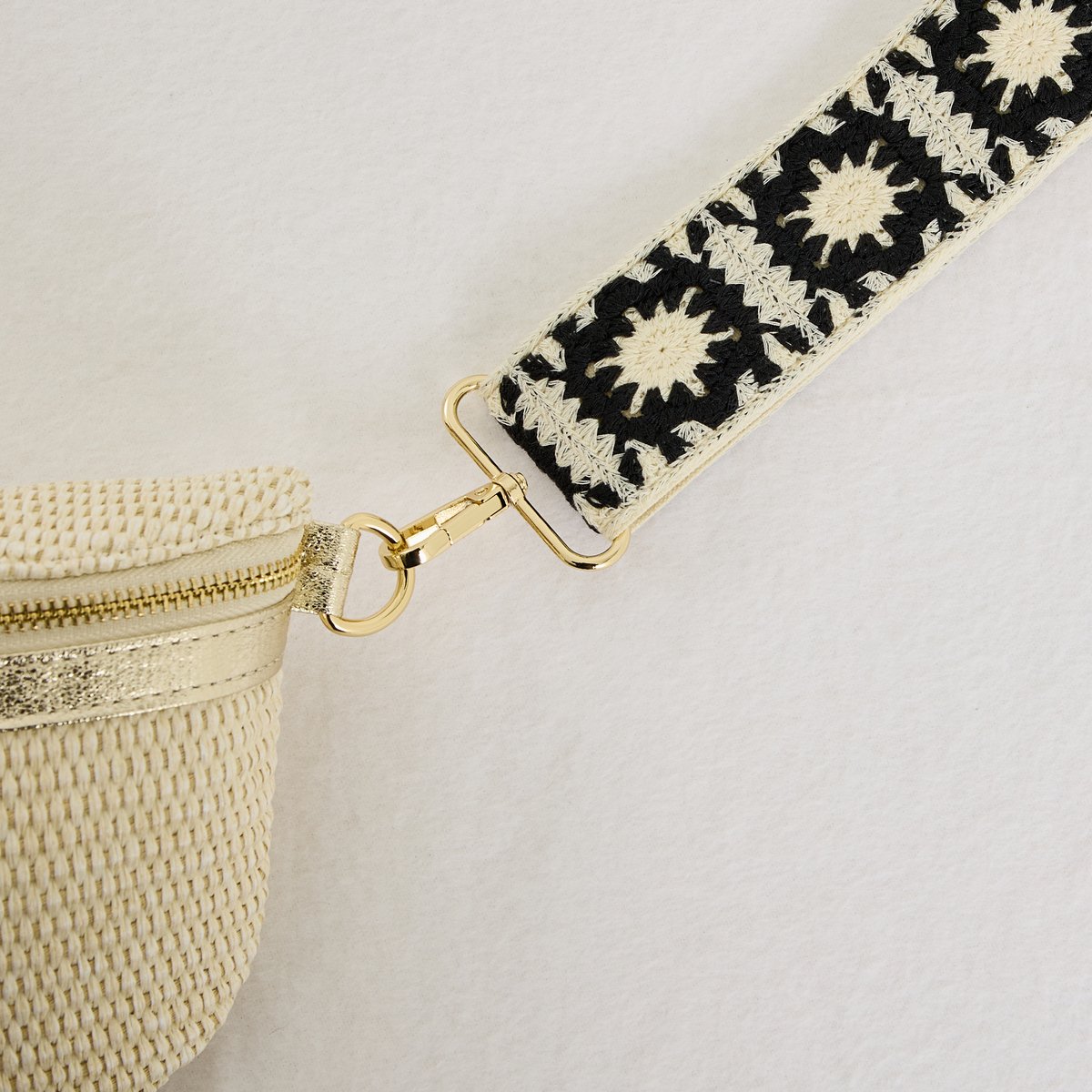 Sangle de sac en crochet bicolore blanc cassé ecru, GRAIN DE MALICE