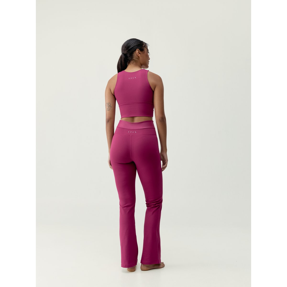 Legging de sport femme Kaia Taille extra haute coupe flare rouge prune, BORN