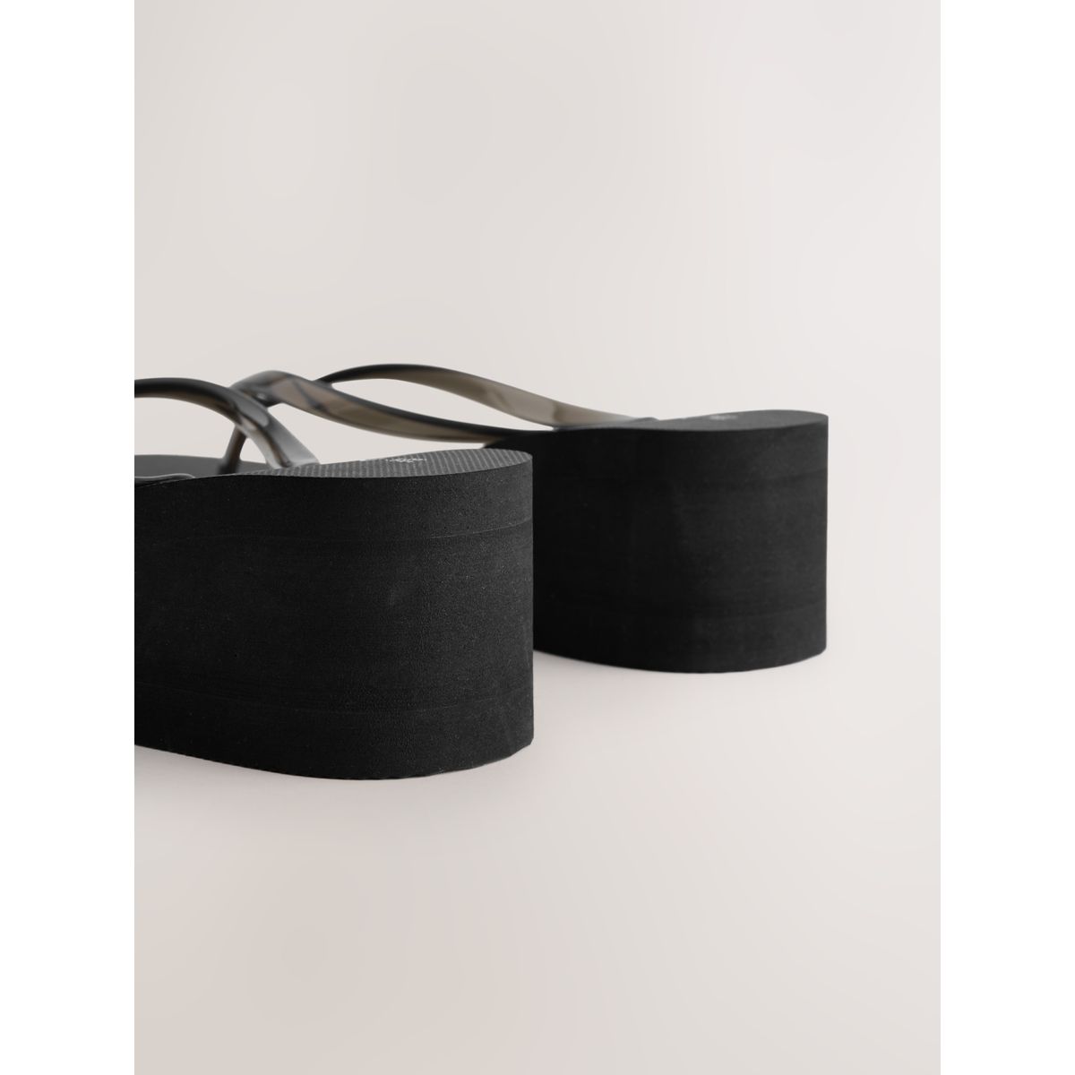 Tongs wede noir, NEXT