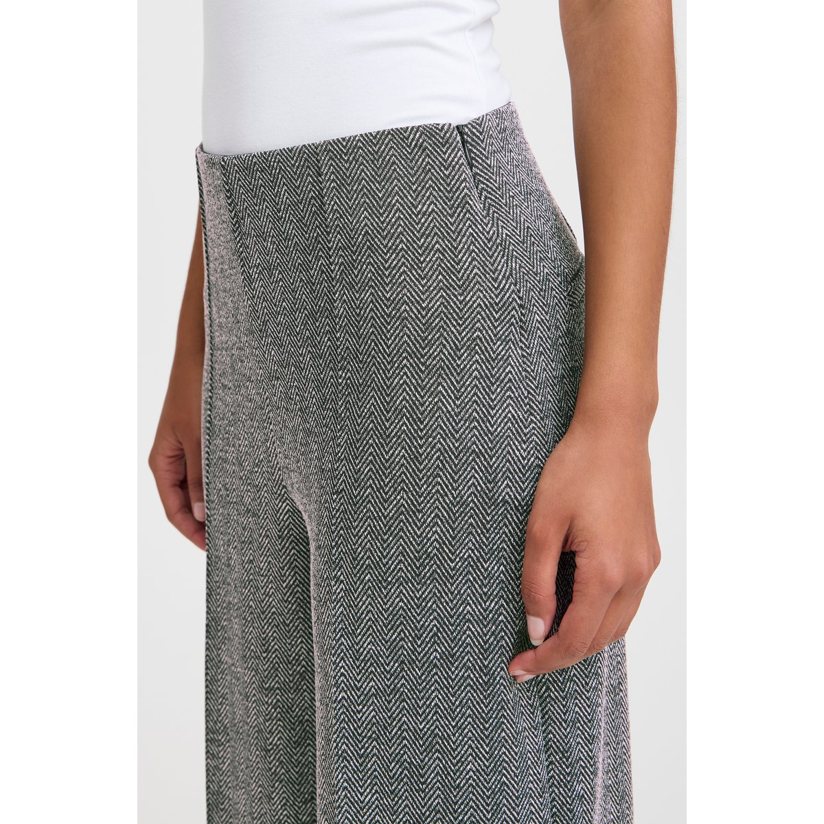 Pantalon décontracté noir blanc black/white herringbone, ICHI