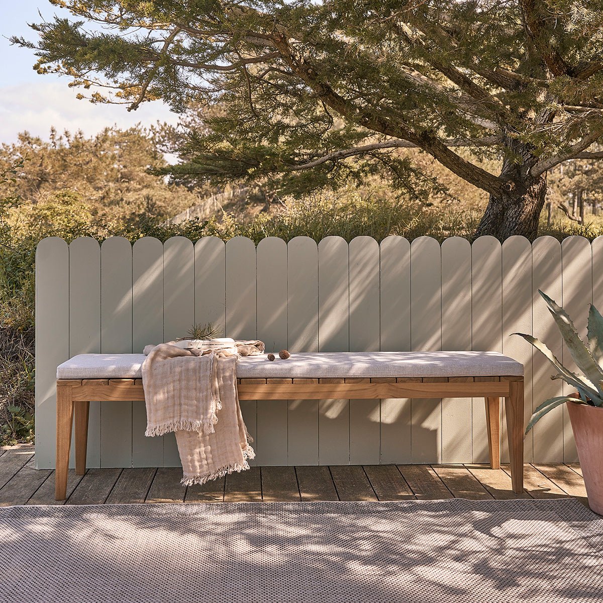 Banc de jardin en teck massif 3 places BARI naturel, BERAH GETAH