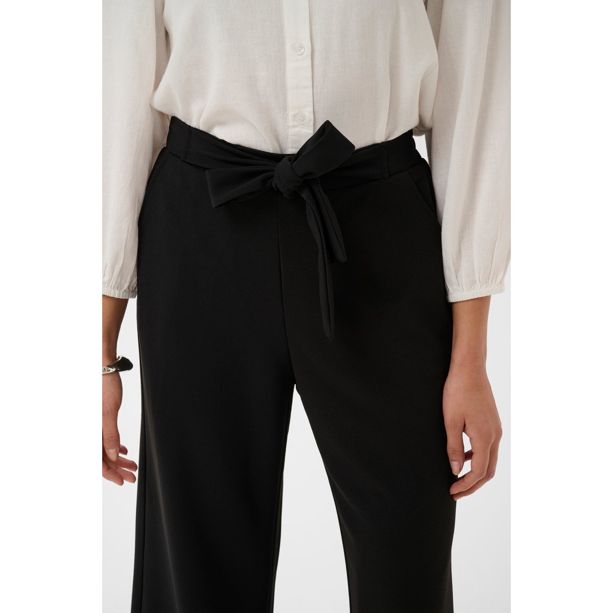 Pantalon casual noir, KAFFE