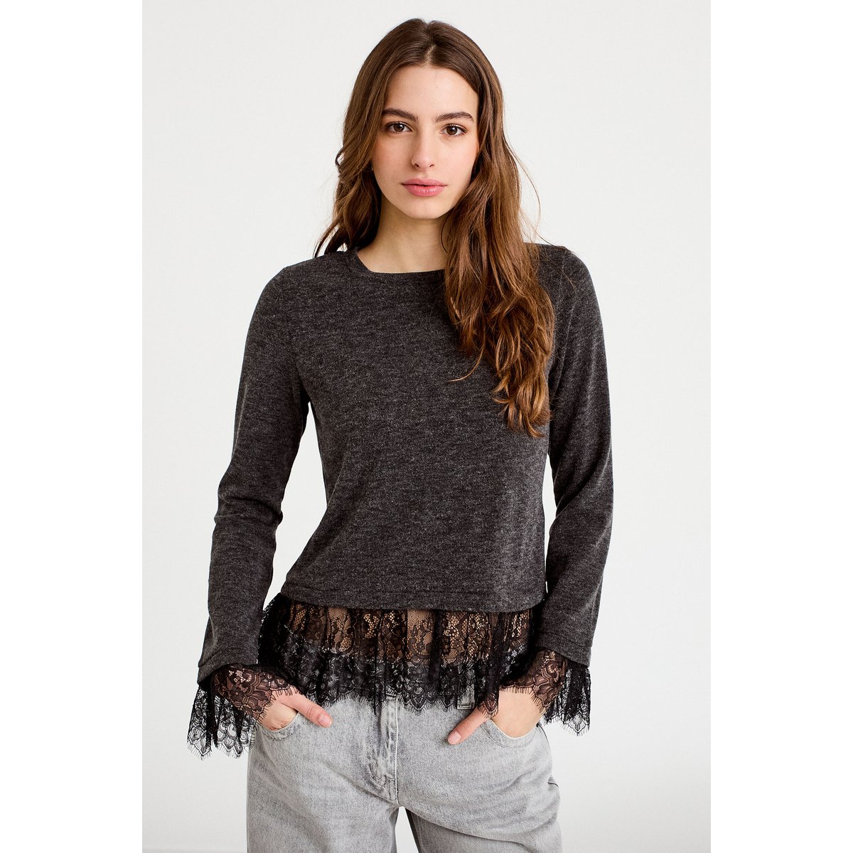 Pull détails de dentelle gris foncé, CACHE CACHE