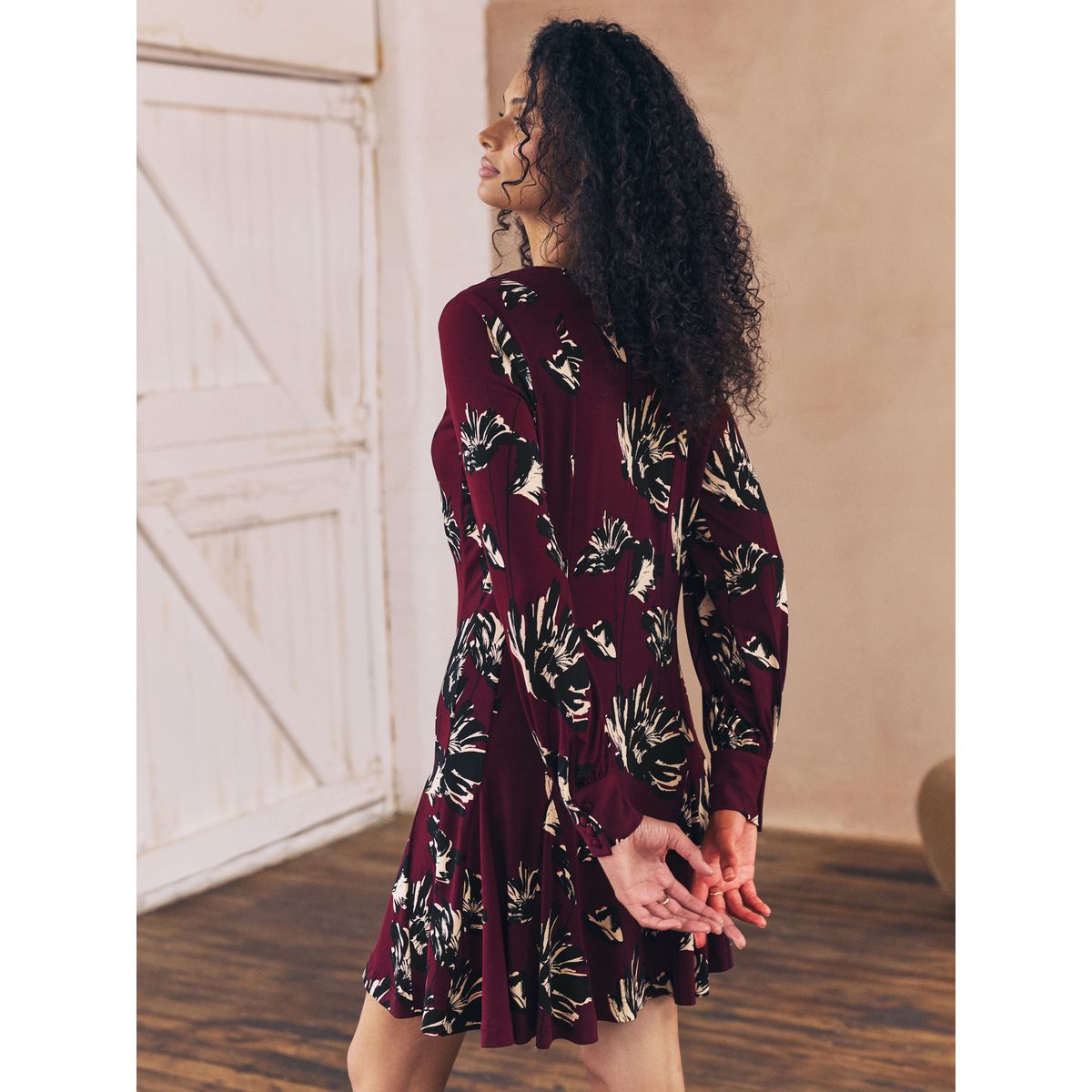 Mini robe trapèze à manches longues imprimé floral rouge bordeaux, NEXT