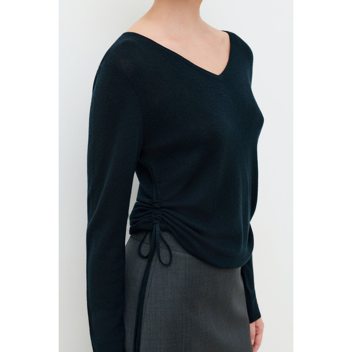 Pull droit col v MSIDONIE noir, CAROLL