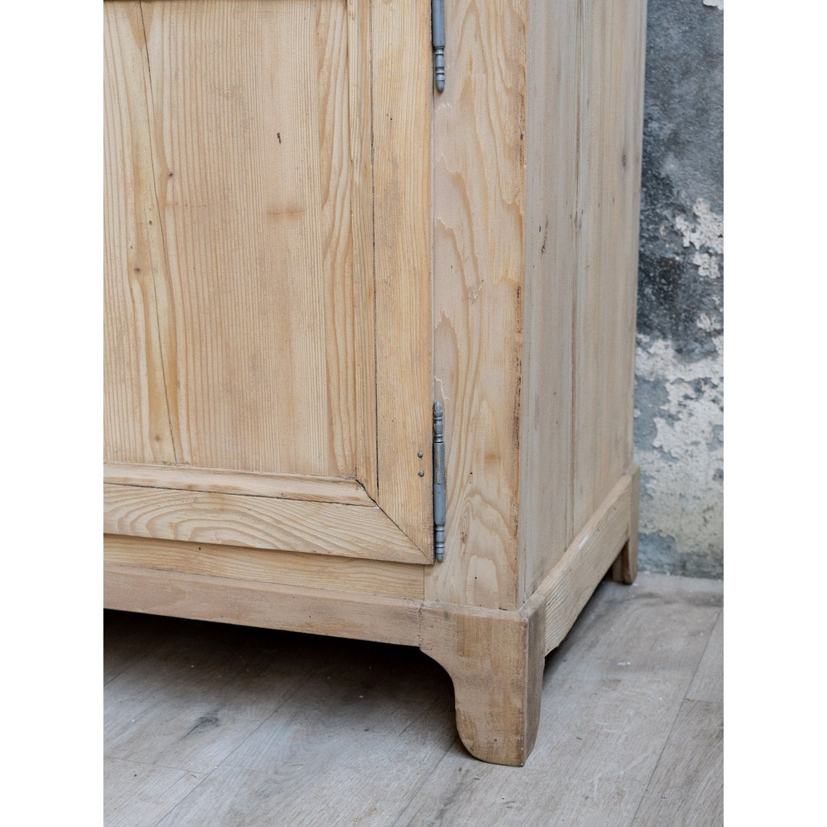 Buffet en bois clair Gilbert N°1914 - Bon état bois clair, DEBONGOUT
