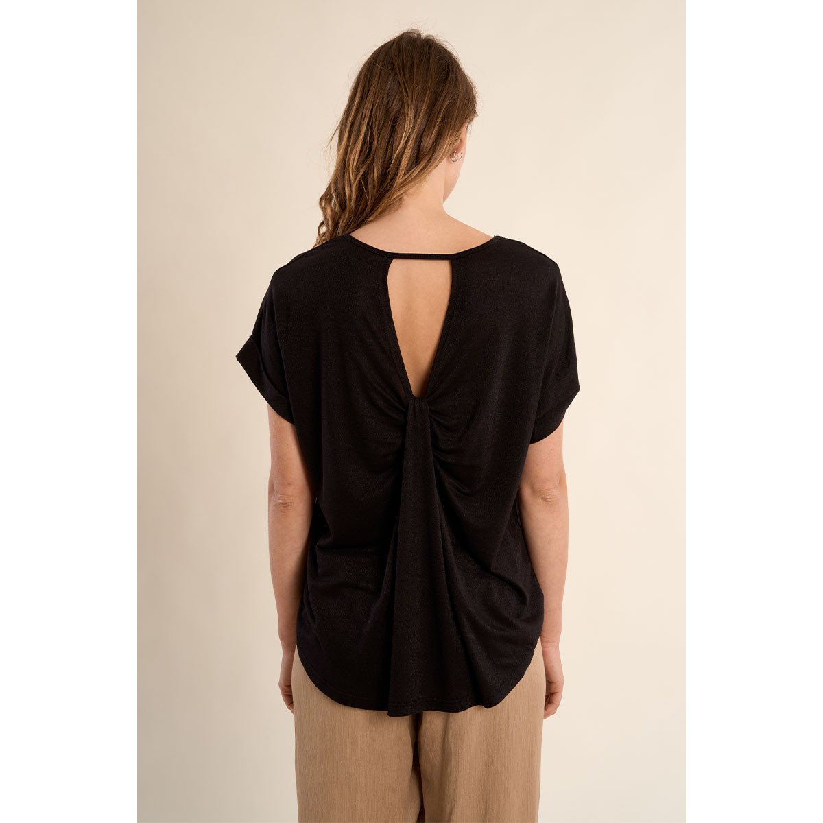 T-shirt casual, ouverture dans le dos noir, MOLLY BRACKEN