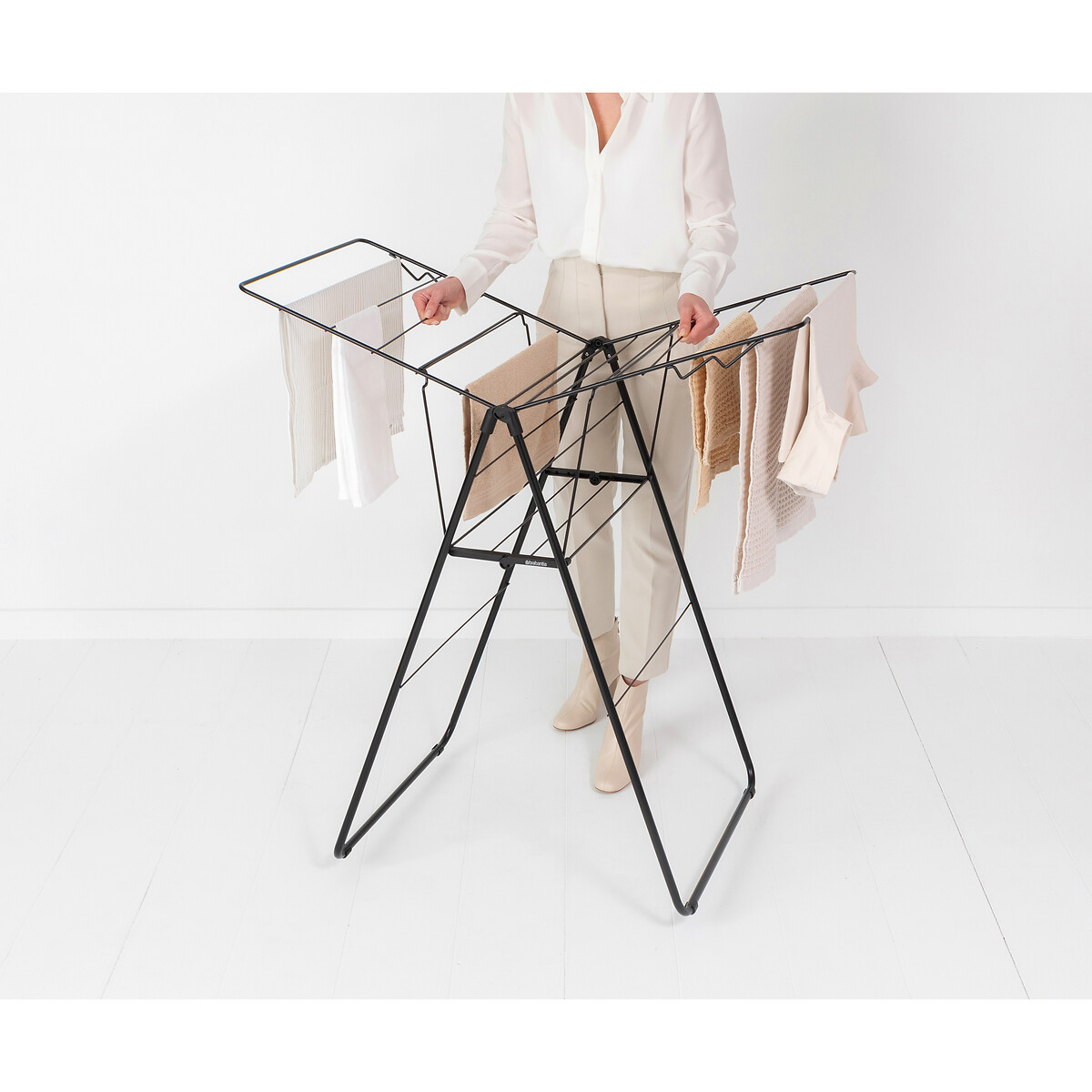 Etendoir à linge hangon 15 mètres noir mat, BRABANTIA