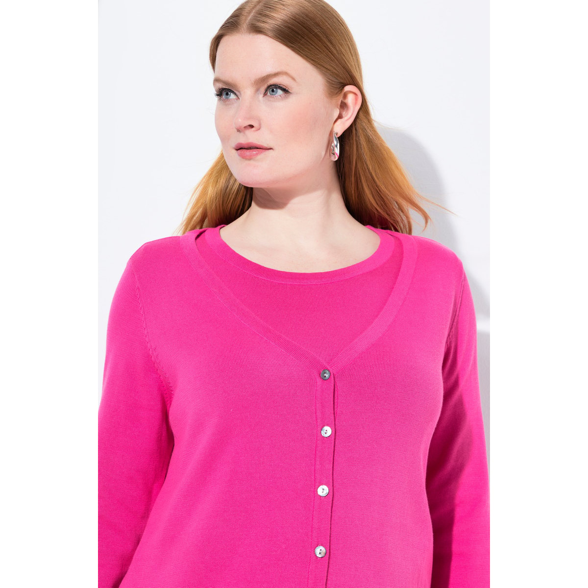 Cardigan long en coton Pima. Décolleté V magenta, ULLA POPKEN