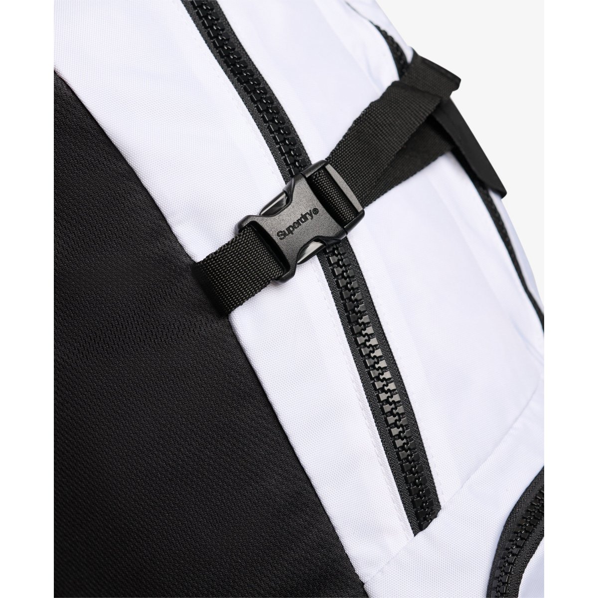 Sac à Dos Outdoor 28L blanc éclatant, SUPERDRY