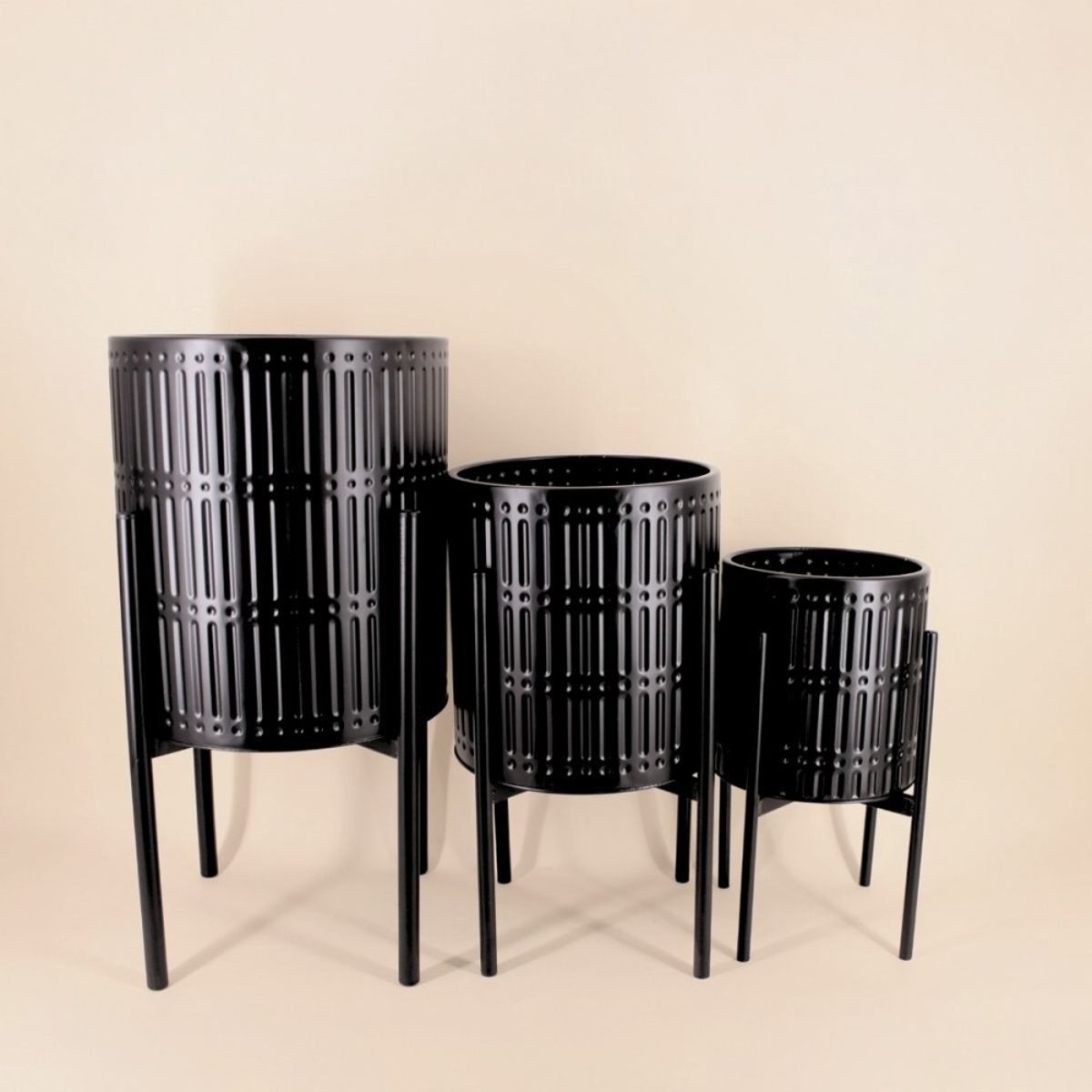 Cache pot en métal structuré 27x48cm noir, ORNAMI