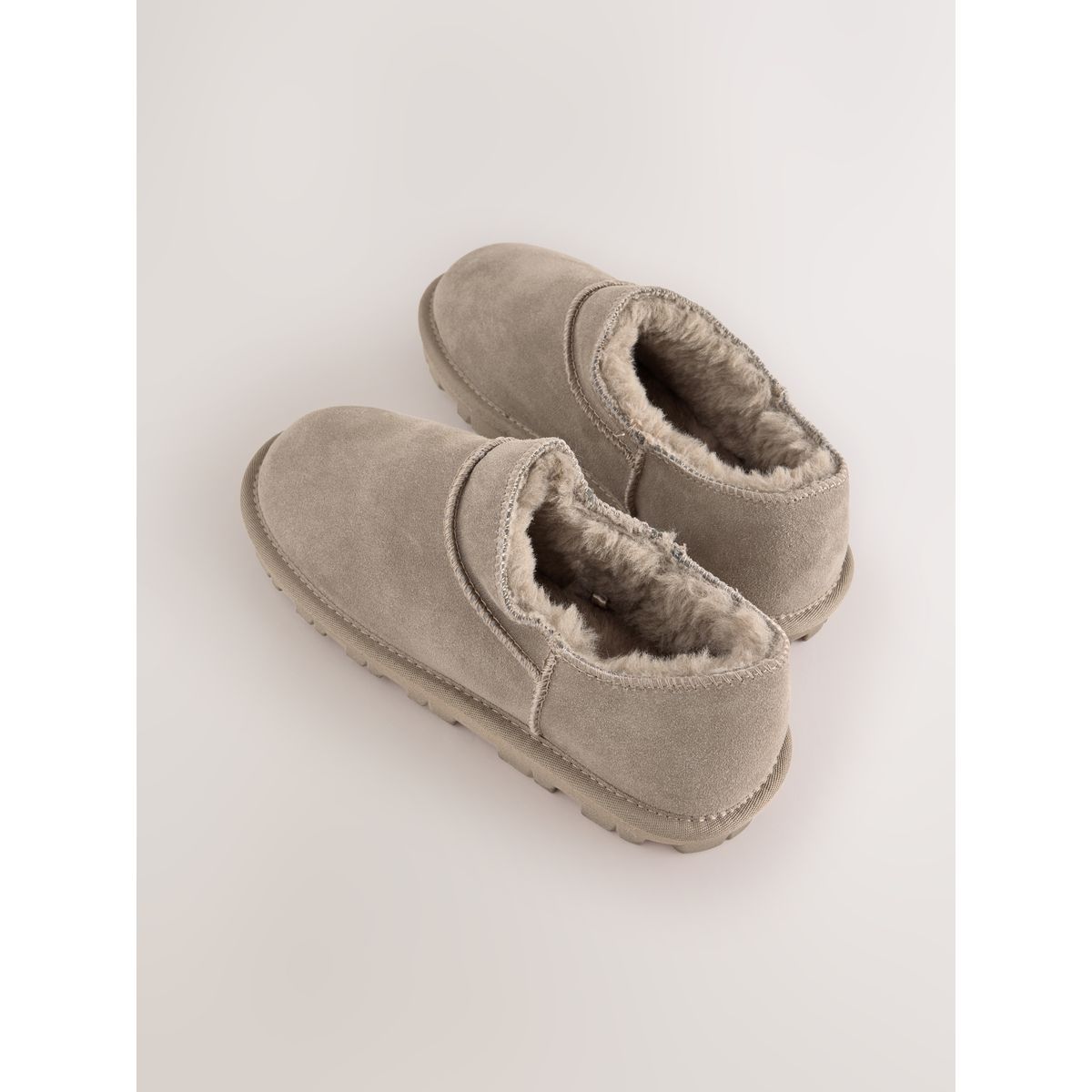Mini chaussons bottines en daim gris/marron, NEXT