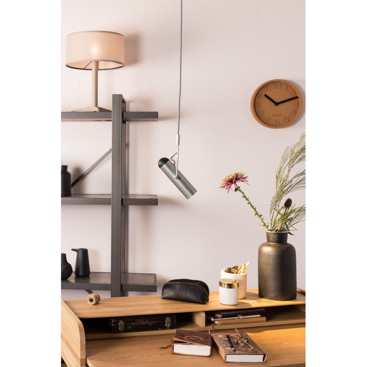 Lampe design en métal classique, SHELBY taupe, ZUIVER