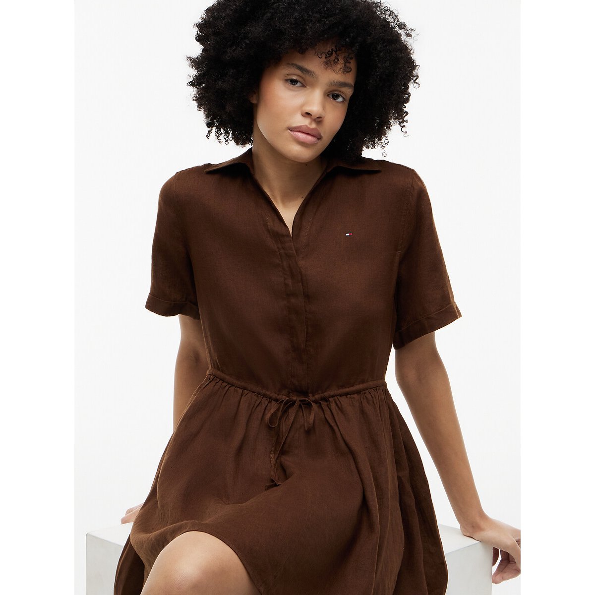 Robe courte en lin évasée manches courtes marron, TOMMY HILFIGER