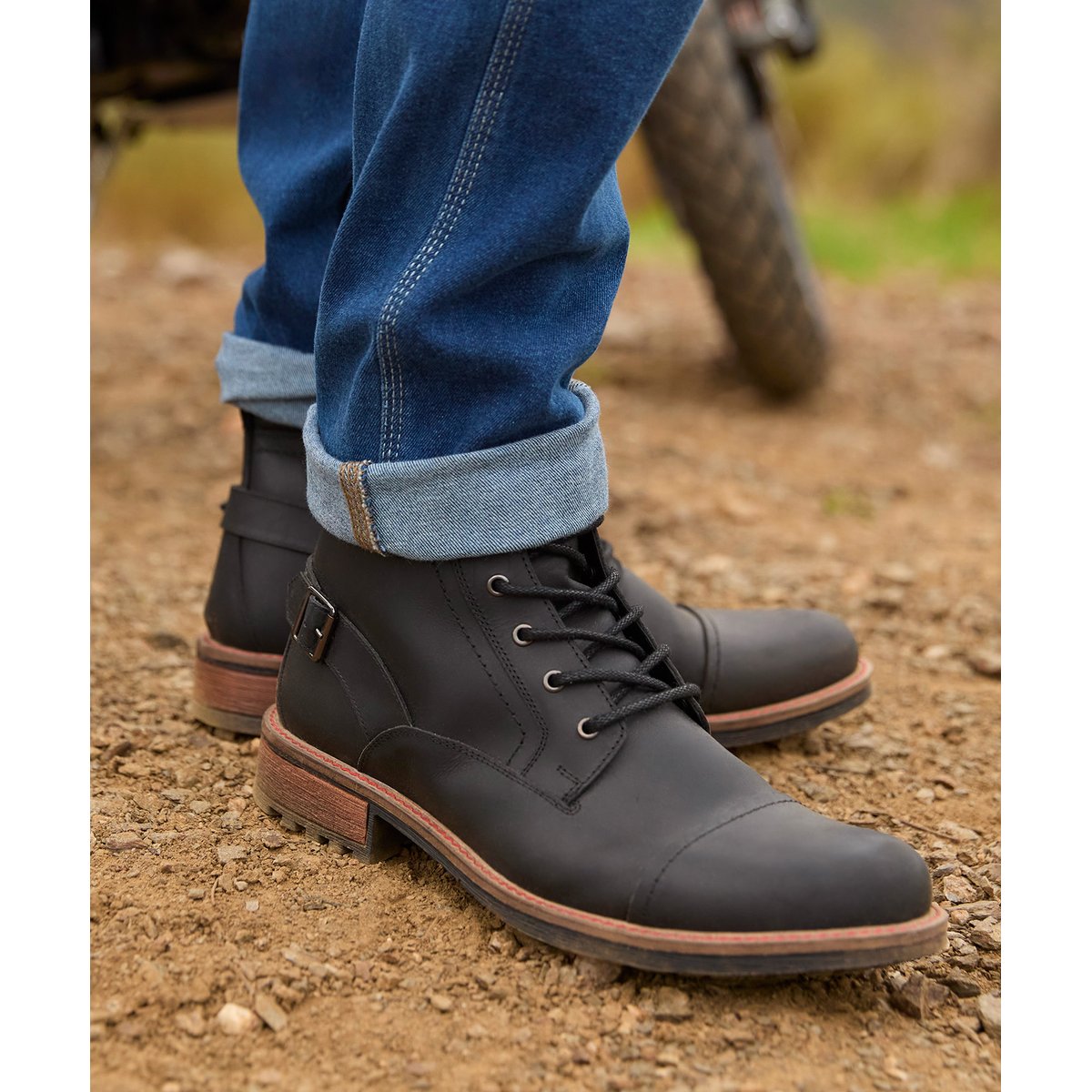 Bottines Armée Cuir Boucle et Glissière Semelle Crampons noir, JOE BROWNS