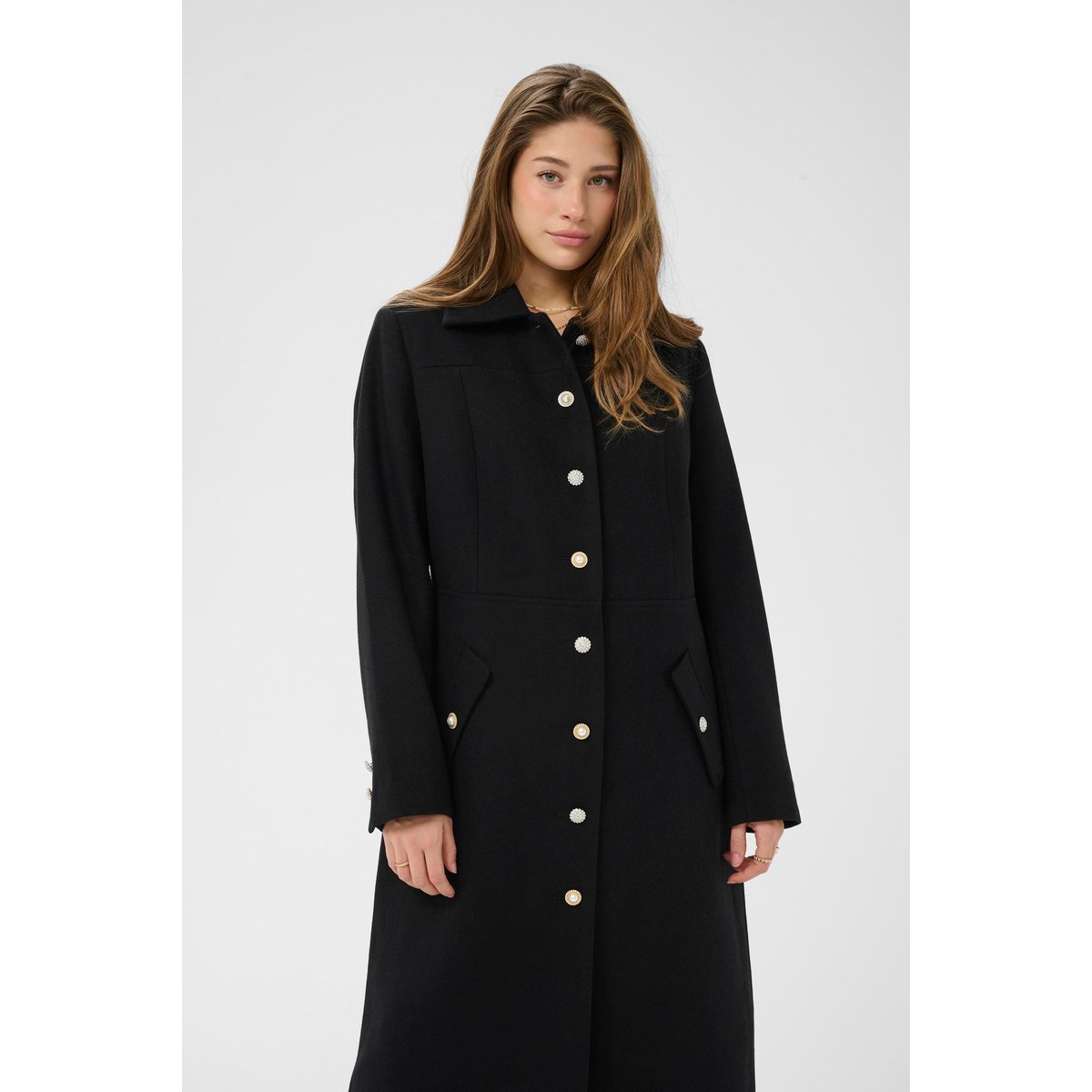 Manteau noir, CREAM
