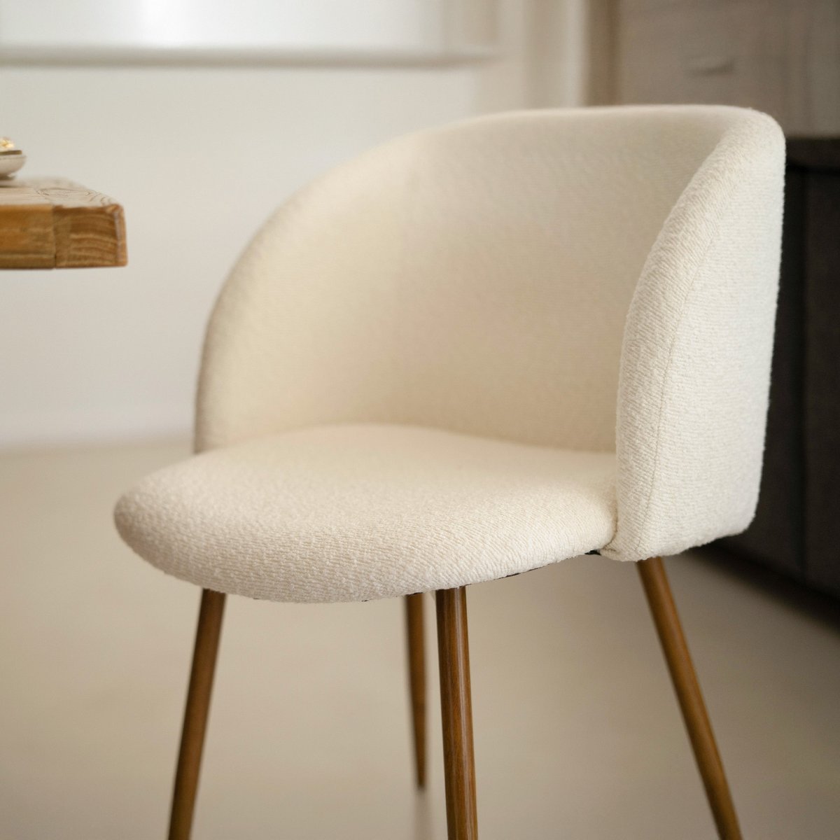 Lot de 2 chaises en tissu bouclé - SWAN beige, MAISON PAVANE