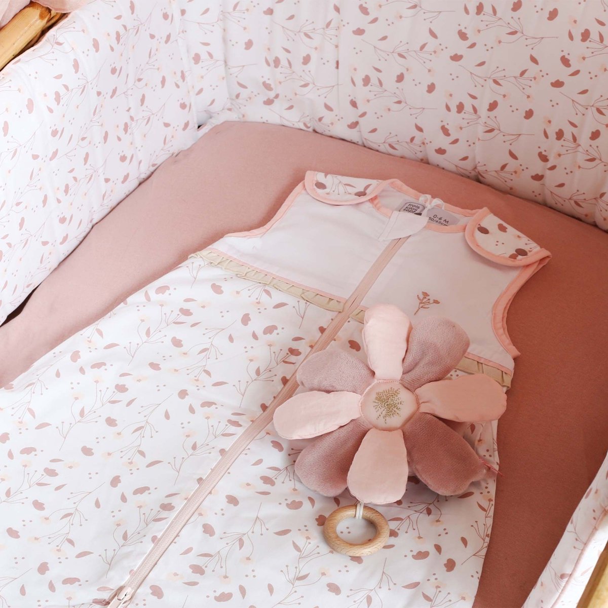 Gigoteuse - motif floral rosa, TROIS KILOS SEPT