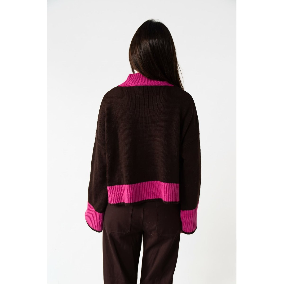 Pull col montant bords contrastés BRUNA marron / rose, MINDTRAVELER