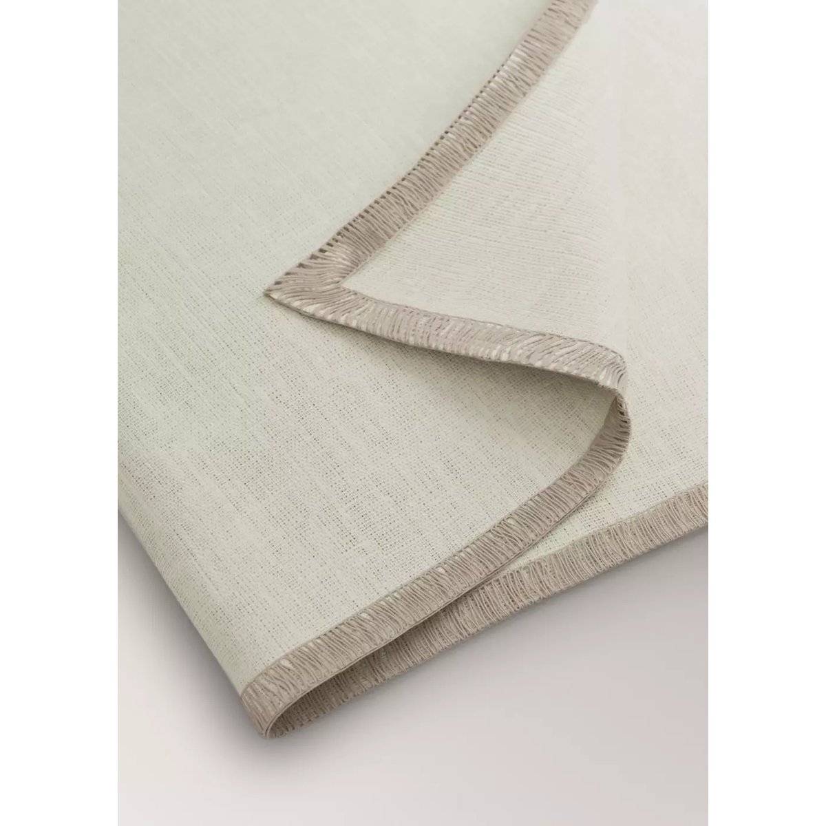 Serviettes de table 100 % lin overlock contraste blanc cassé, MANGO HOME