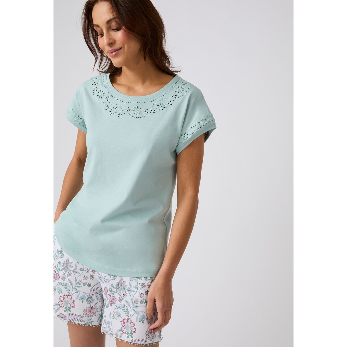 Pyjashort broderie anglaise blanc bleu fleuri, DAMART