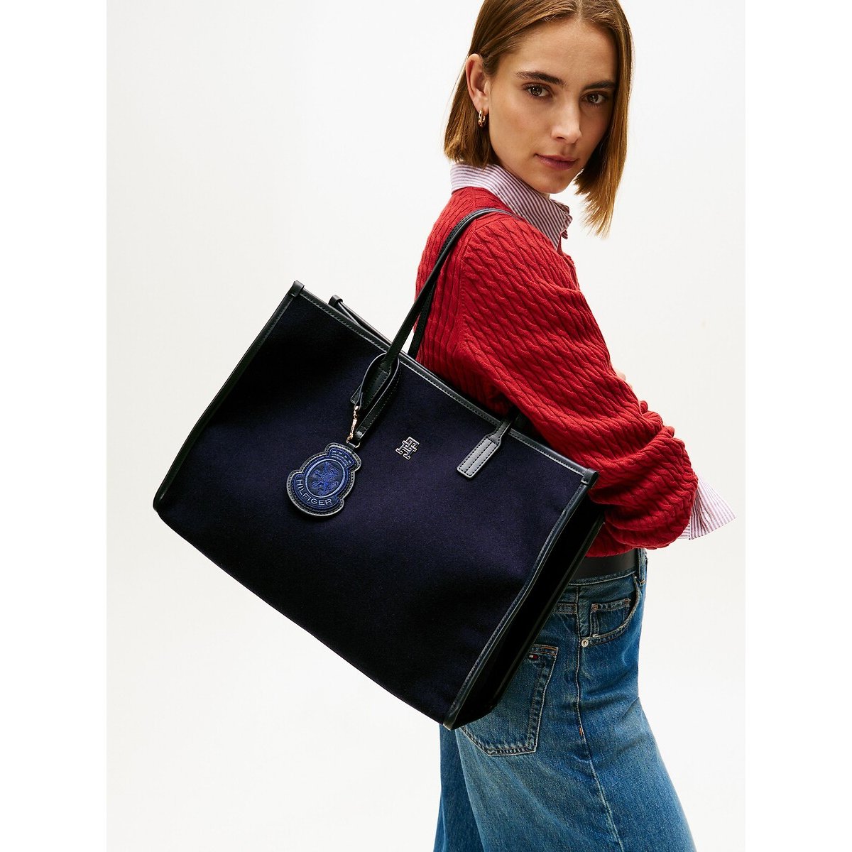 L Tote Bag with Badge 90001629, TOMMY HILFIGER