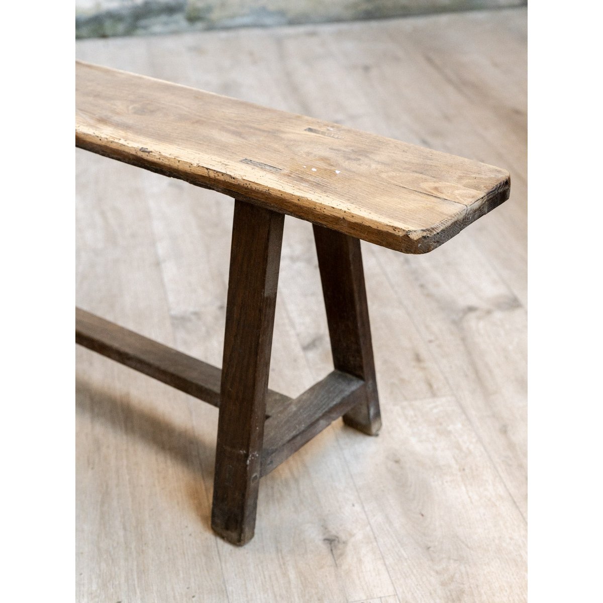 Banc en bois Antoine N°542 - Bon état bois clair, DEBONGOUT