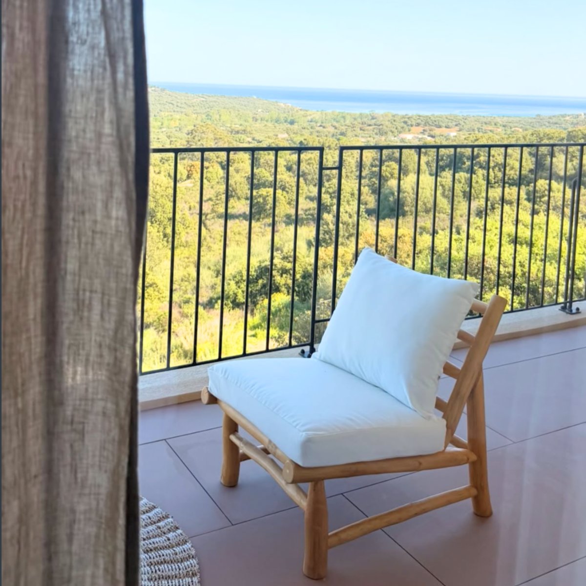 Fauteuil extérieur en teck avec coussins YAGO naturel, HYDILE