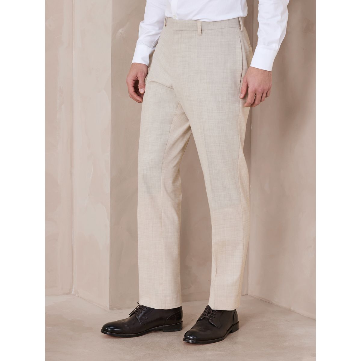 Pantalon de costume ajusté en laine chinée naturel, NEXT