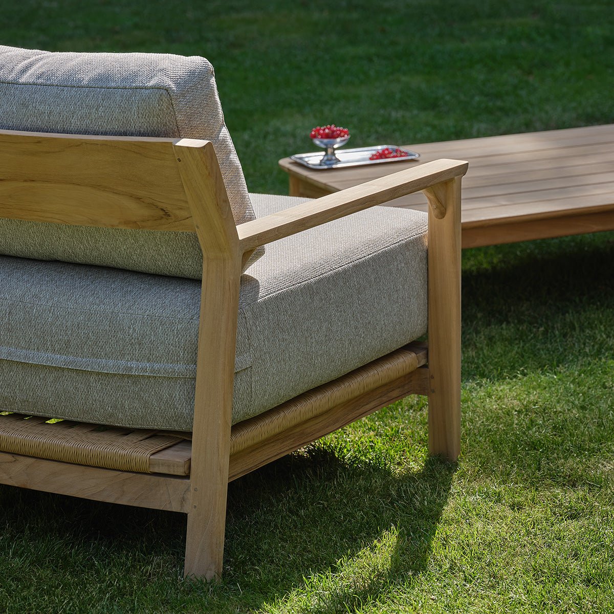 Fauteuil de jardin en teck avec coussins gris chiné PIANA gris_chine, BERAH GETAH