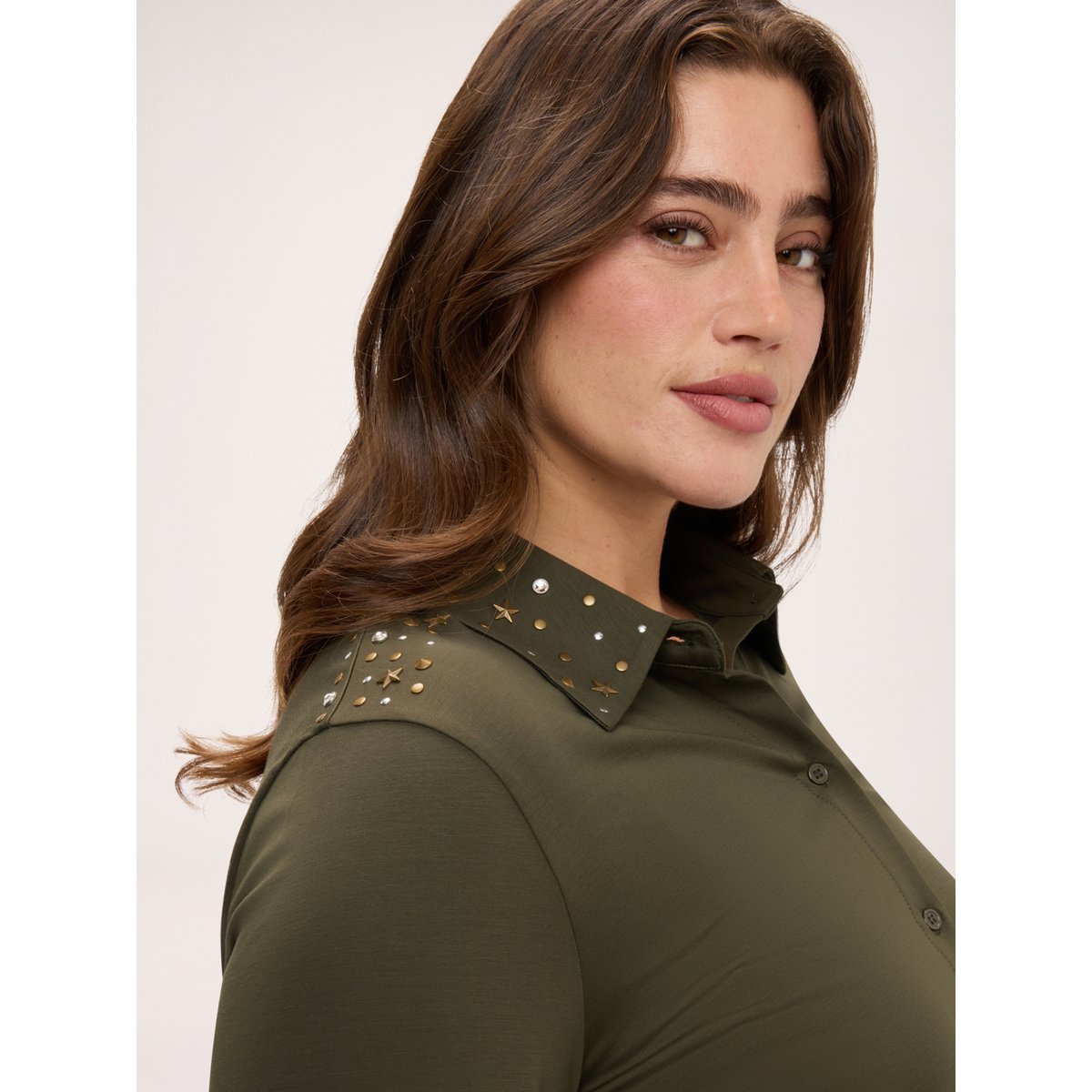 Chemise asymétrique à clous verde militare, FIORELLA RUBINO