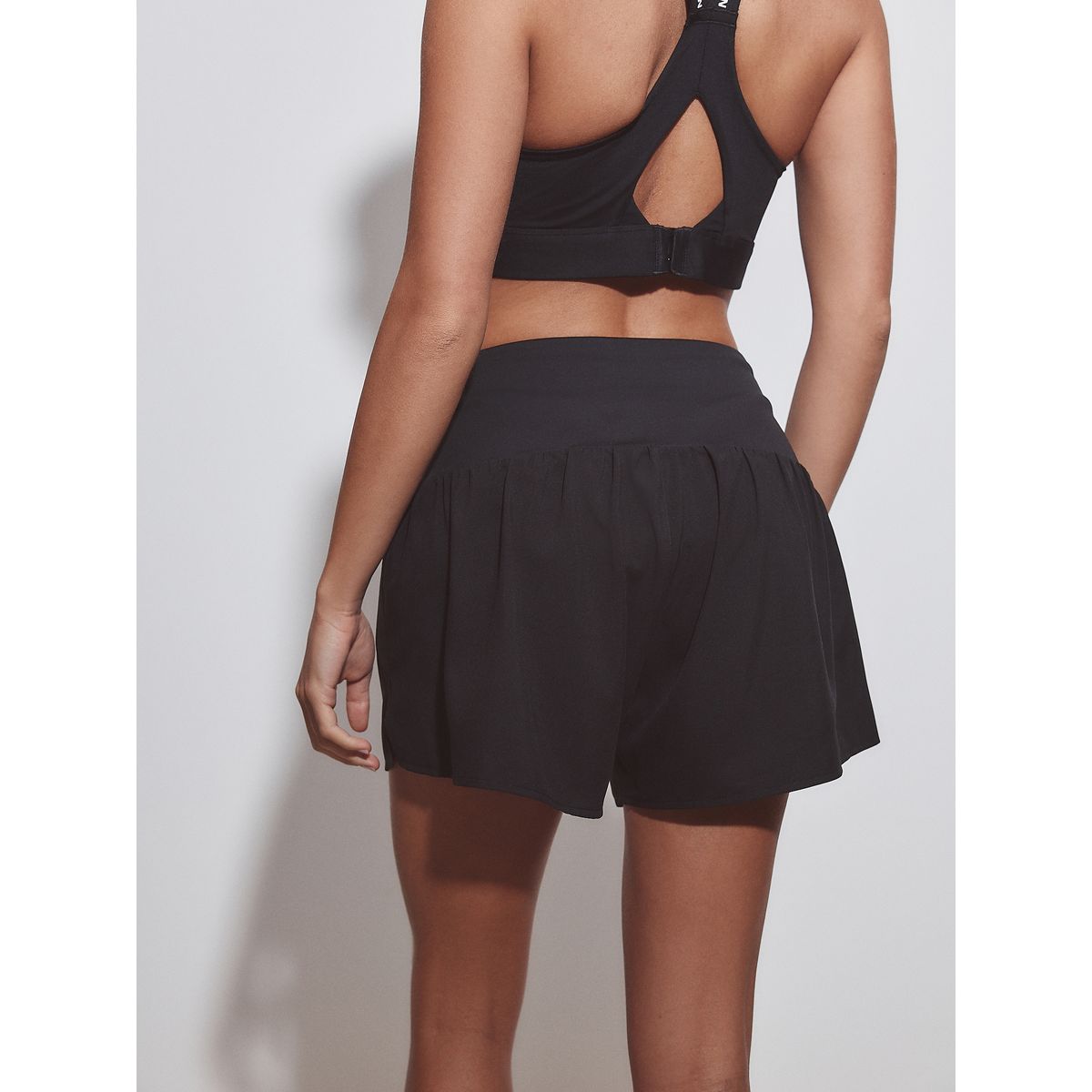 Short de running avec taille souple noir, NEXT