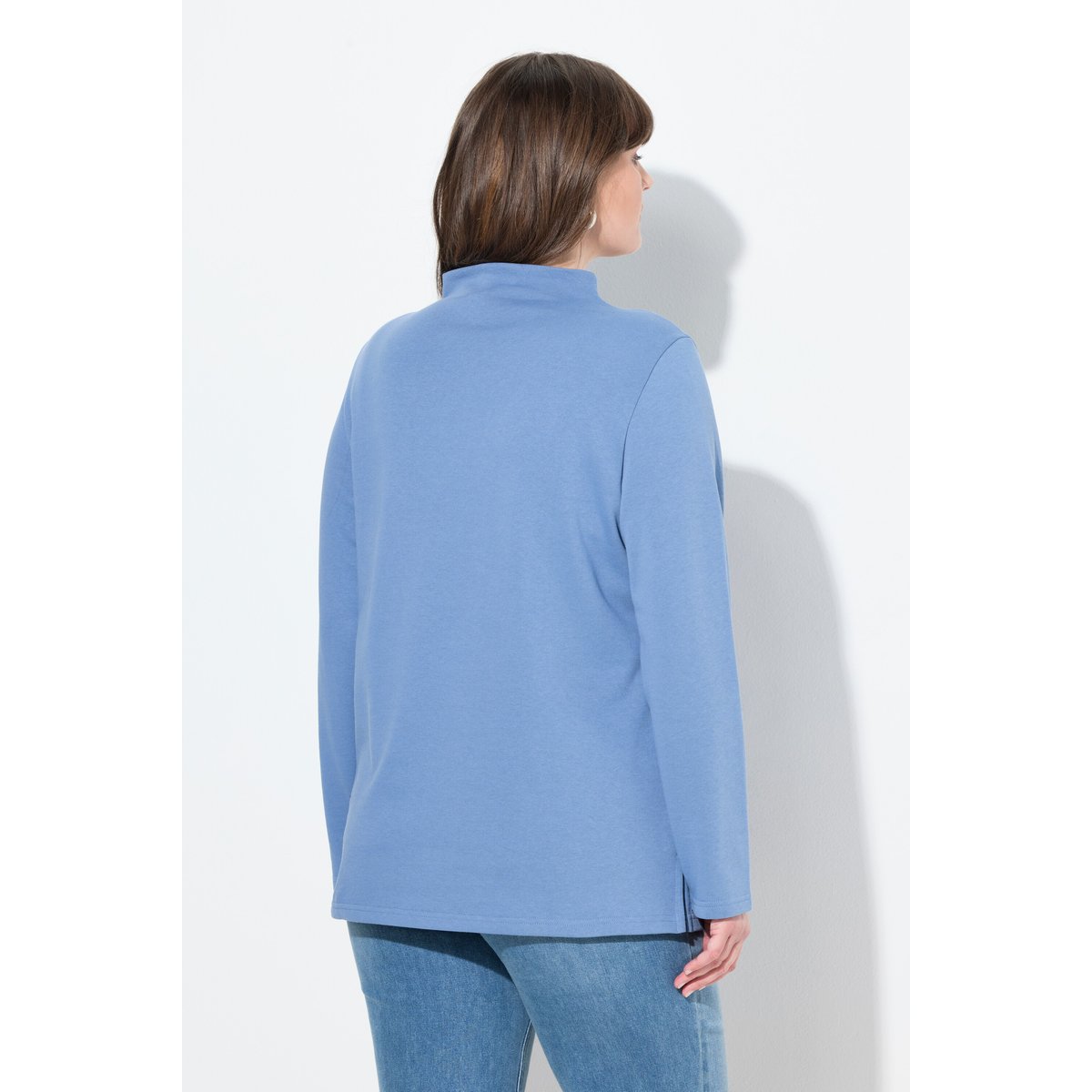 Sweat-shirt en coton bio. Col montant bleu bleuet, ULLA POPKEN