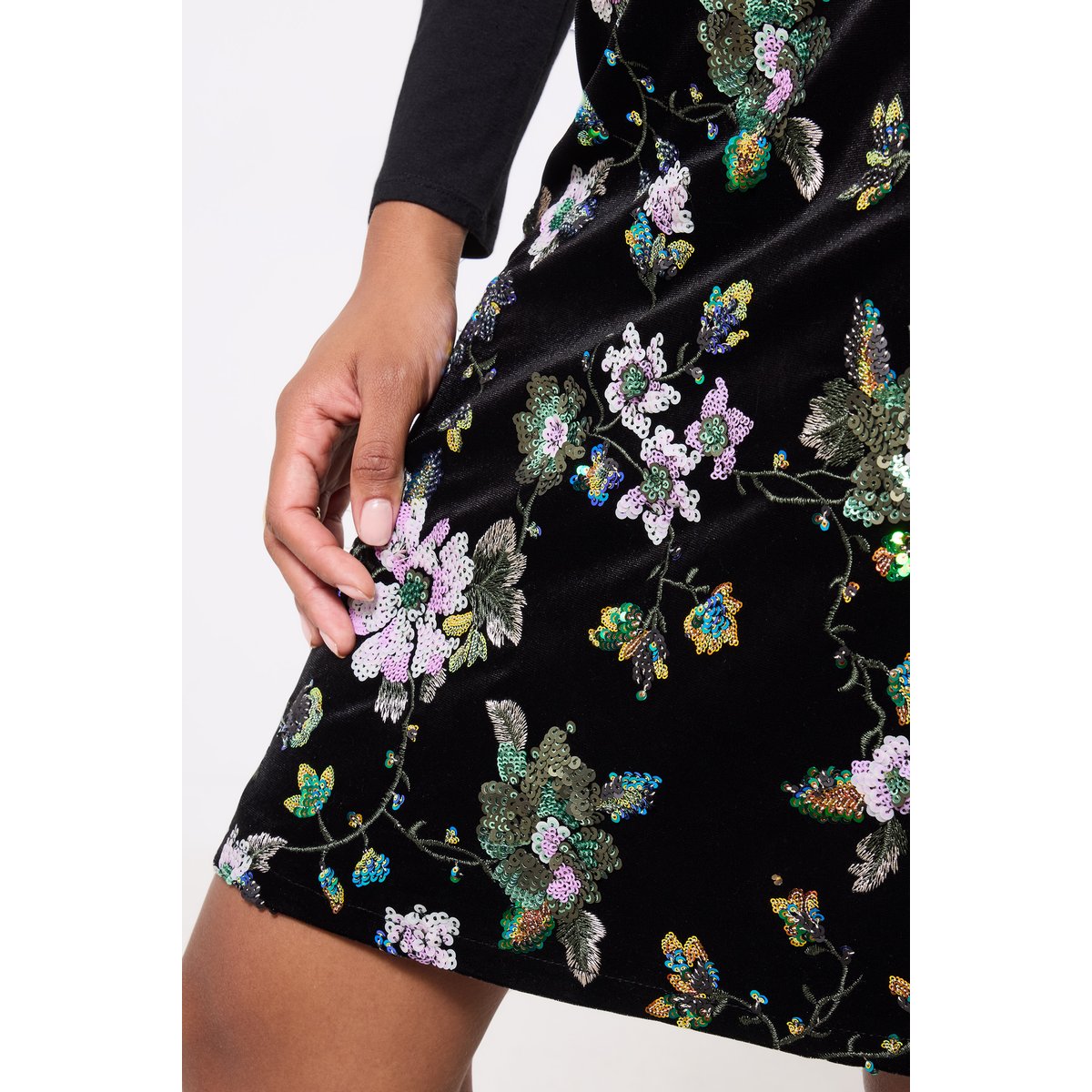 Jupe Courte en Velours Ornée de Fleurs multicolore, JOE BROWNS