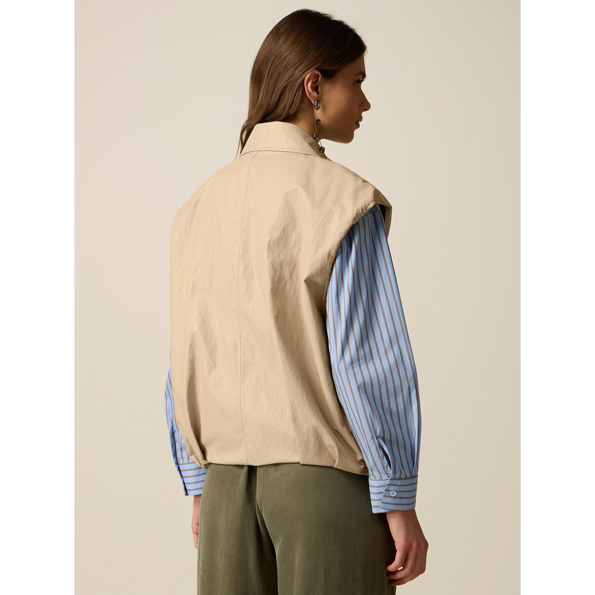 Gilet avec zip et poches beige, OLTRE