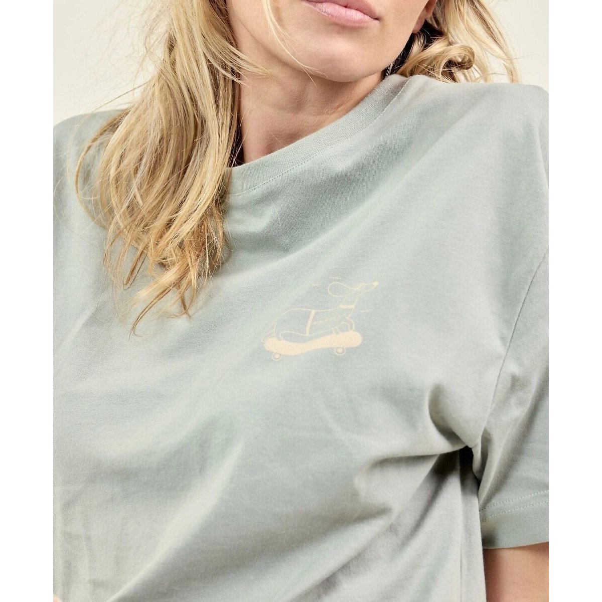 T-shirt à manches courtes imprimé à la poitrine, OUMA gris vert, APACHES COLLECTIONS
