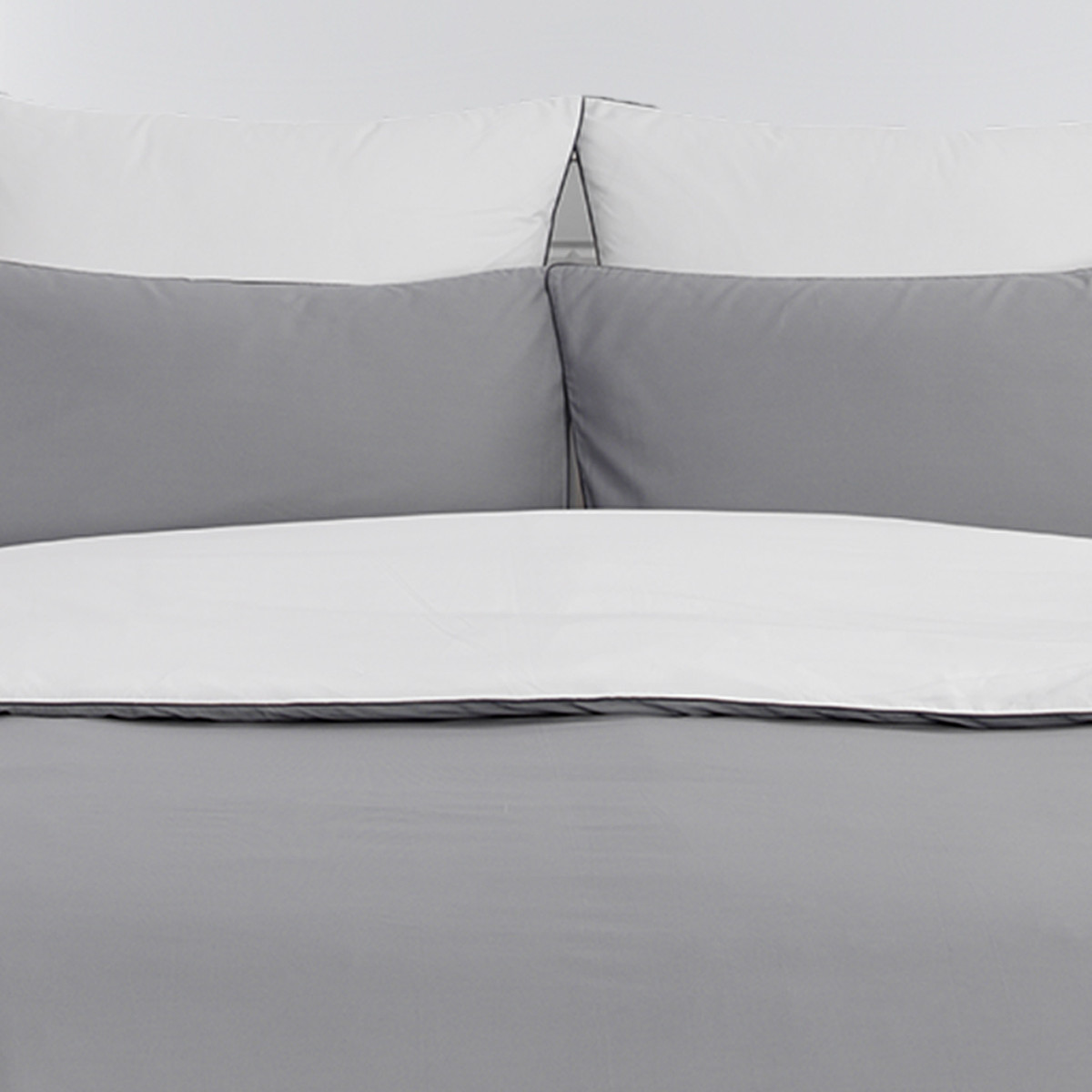 Housse de couette bicolore en percale coton DOZMARY gris perle/blanc, SENSEI MAISON