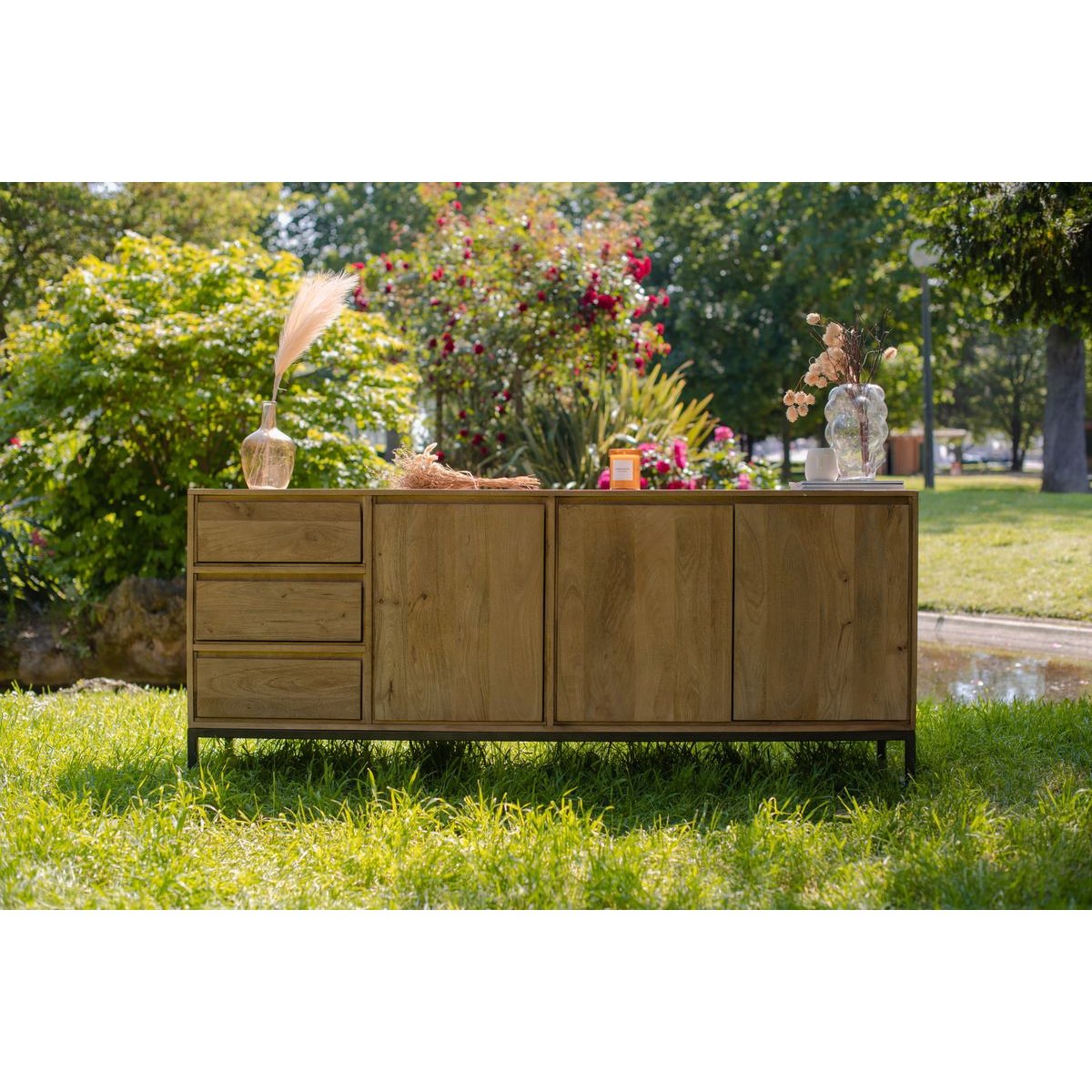 Buffet bas en bois massif 3 portes 190 cm, BERGERAC bois clair, BOBOCHIC