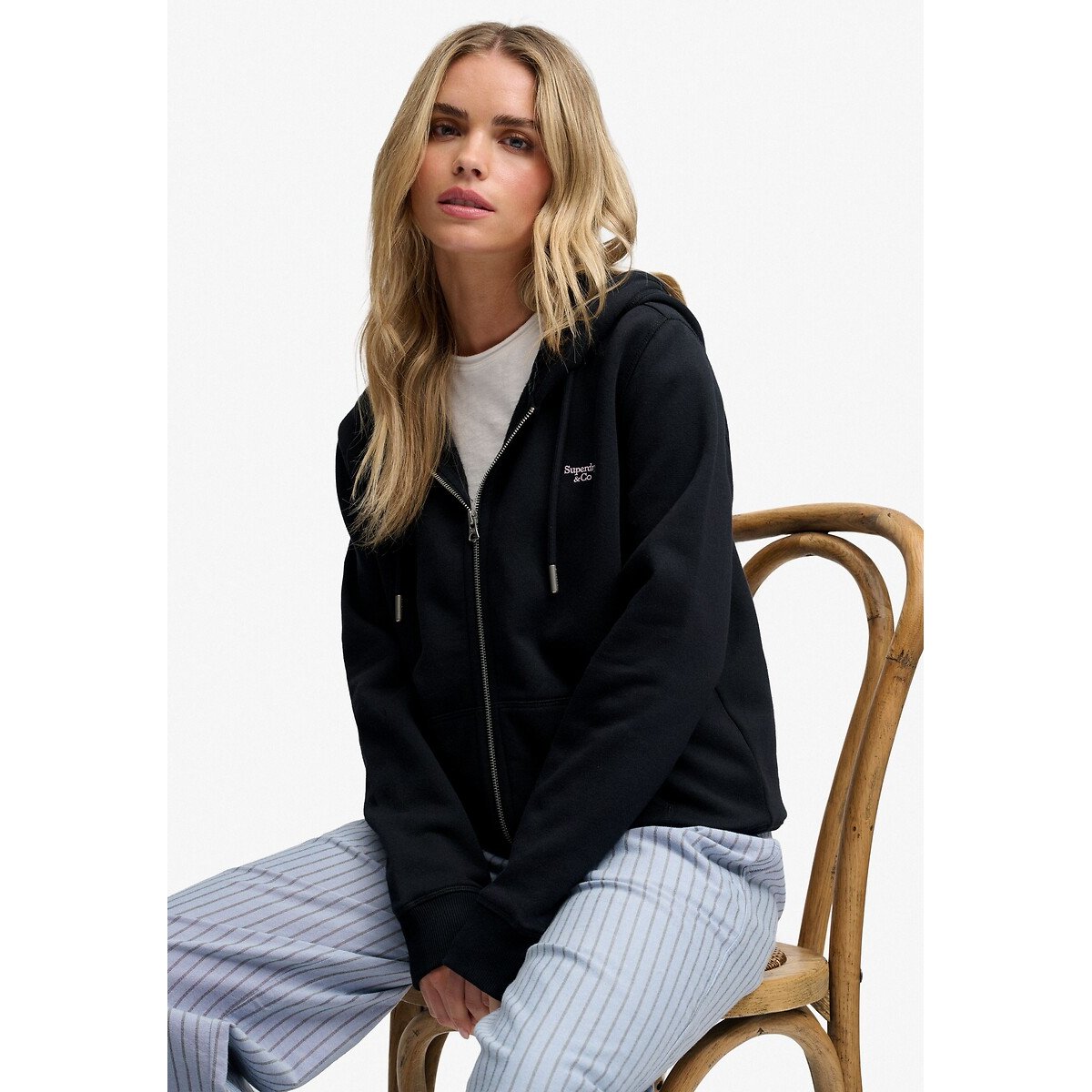 Kapuzen-Sweatjacke mit Reissverschluss und gesticktem Signature-Logo marine, SUPERDRY