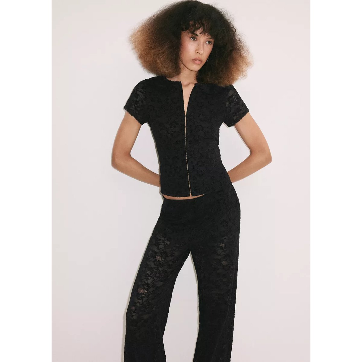 Pantalon en dentelle semi-transparent noir, MANGO