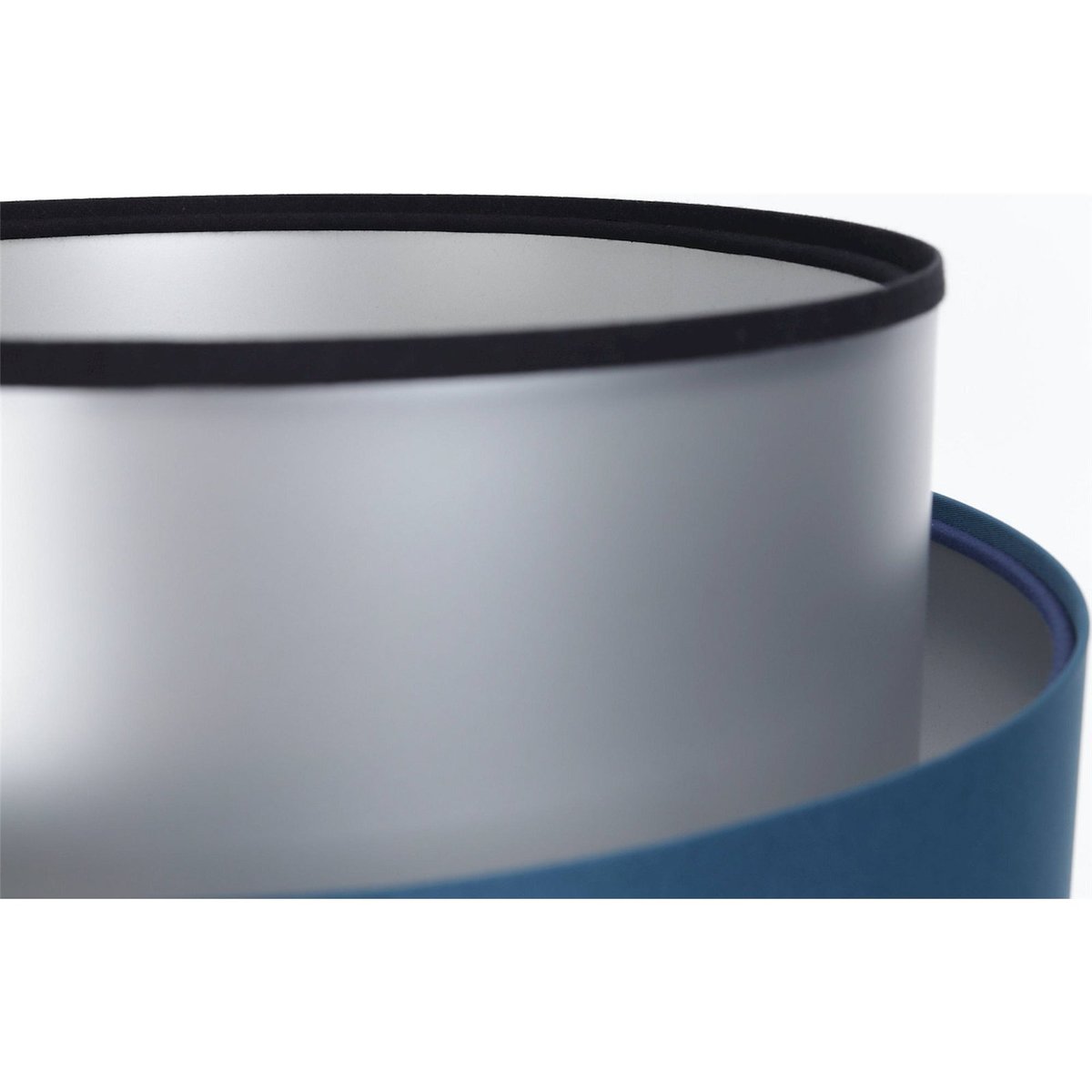 Lampe à poser ronde en satin, DUO ELLEGANT bleu marine satiné intérieur argenté, BPS KONCEPT