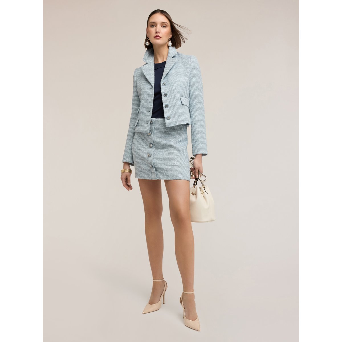 Mini-jupe en tissu bouclé light - blue, MOTIVI