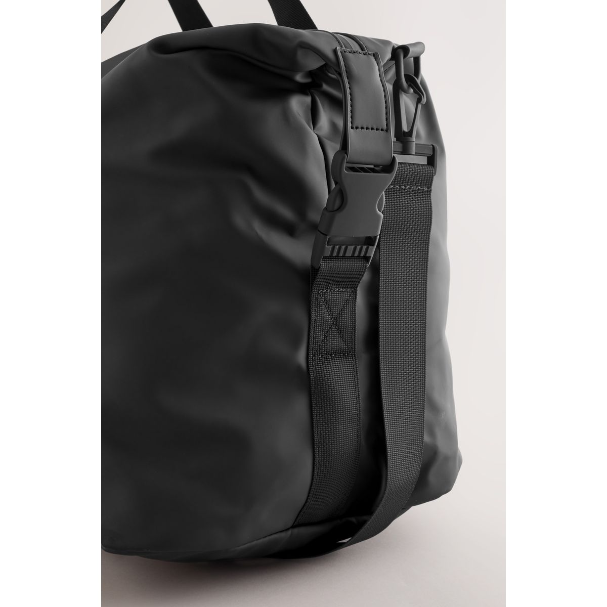Sac fourre-tout caoutchouté noir, NEXT