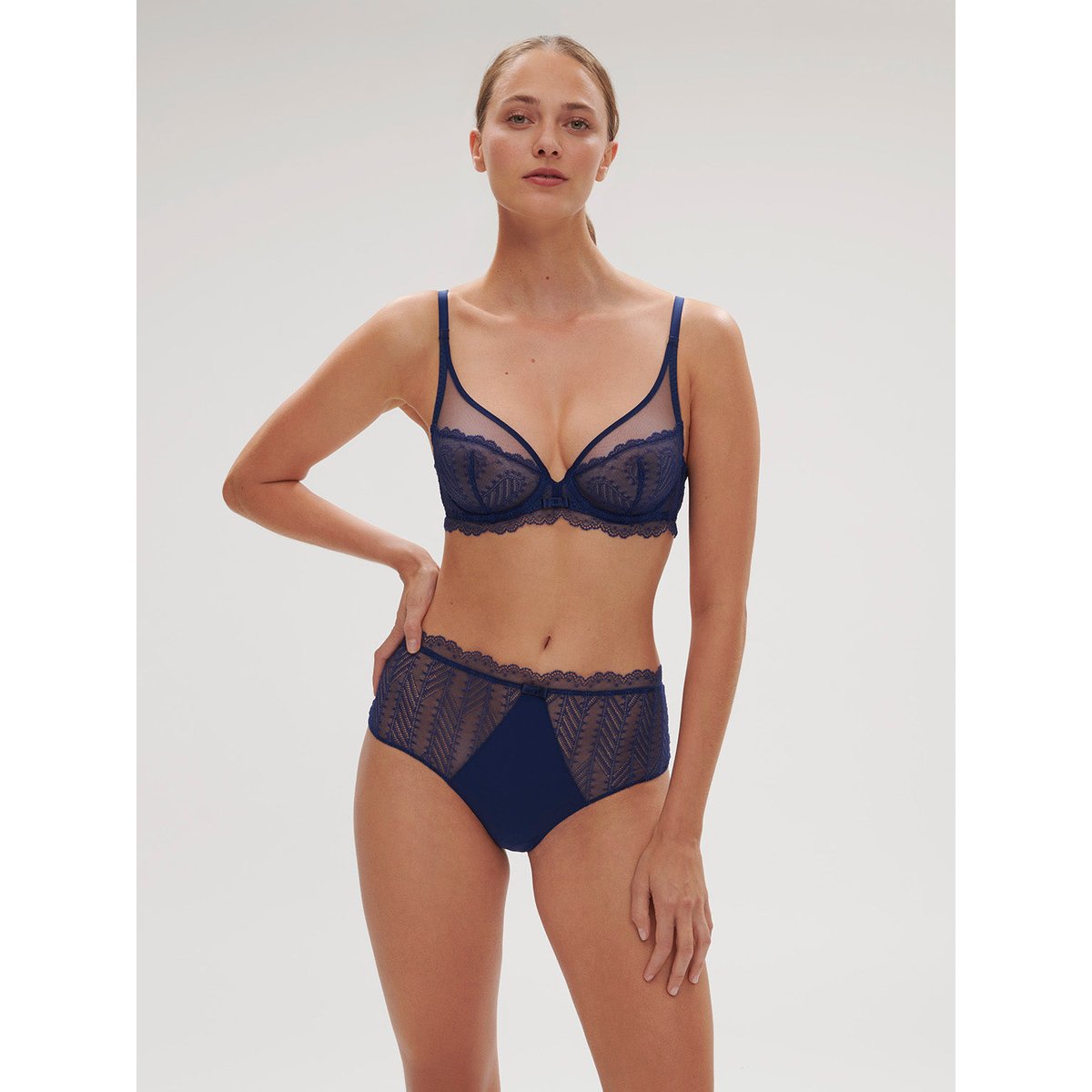 Soutien-gorge avec armature décolleté plongeant, CANOPÉE bleu, SIMONE PERELE