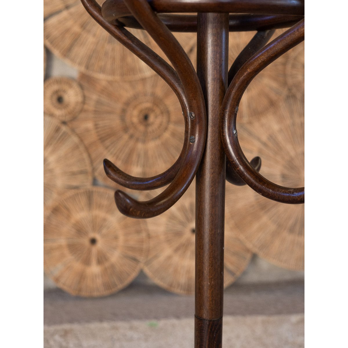 Porte-manteau perroquet Max N°462 - Bon état bois foncé, DEBONGOUT